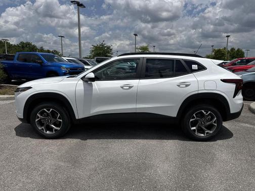2025 Chevrolet Trax LT