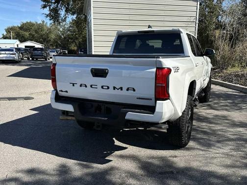 2025 Toyota Tacoma Hybrid TRD