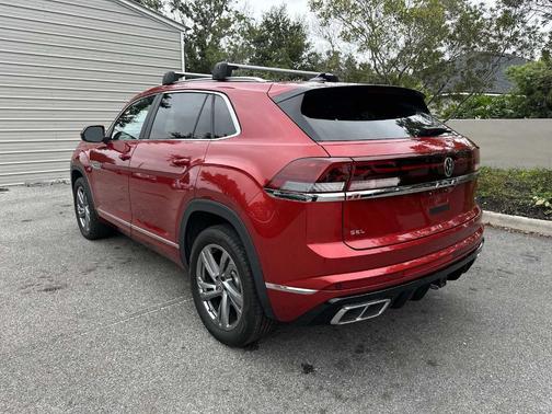 2024 Volkswagen Atlas Cross Sport 2.0T SEL R-Line