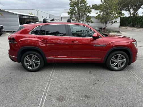 2024 Volkswagen Atlas Cross Sport 2.0T SEL R-Line