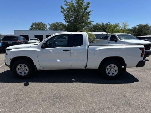 Glacier White 2024 Nissan Frontier S