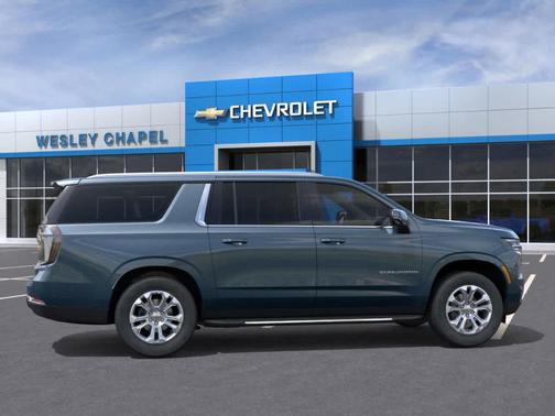 2026 Chevrolet Suburban LT