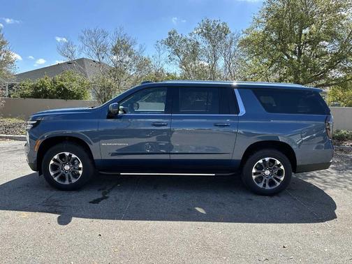 2026 Chevrolet Suburban LT