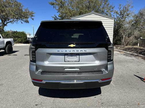 2026 Chevrolet Suburban LT