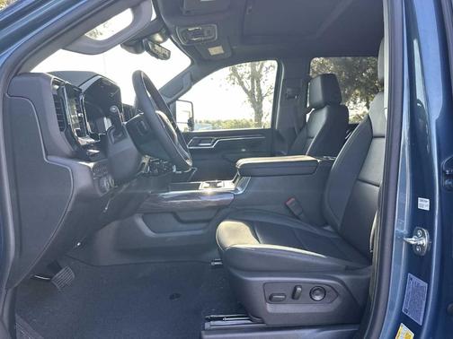 2025 Chevrolet Silverado 2500 LTZ