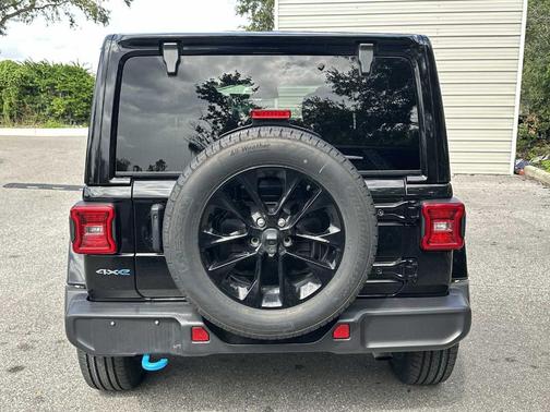 2024 Jeep Wrangler 4xe Sahara