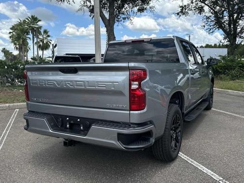 2025 Chevrolet Silverado 1500 Custom