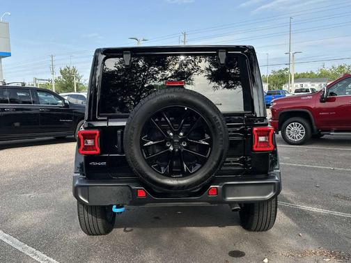2024 Jeep Wrangler 4xe Sahara