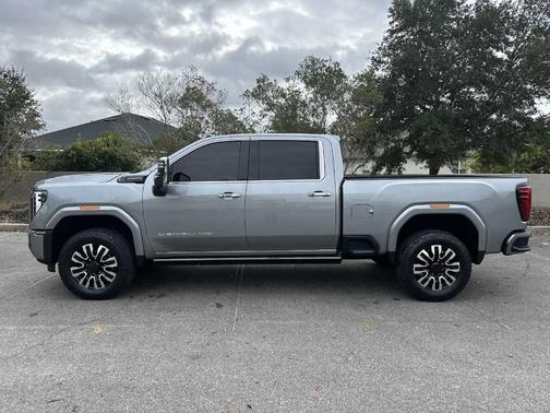 2025 GMC Sierra 3500 Denali Ultimate