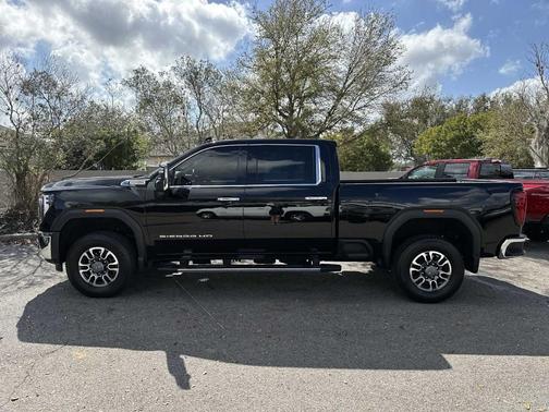 2024 GMC Sierra 3500 SLT