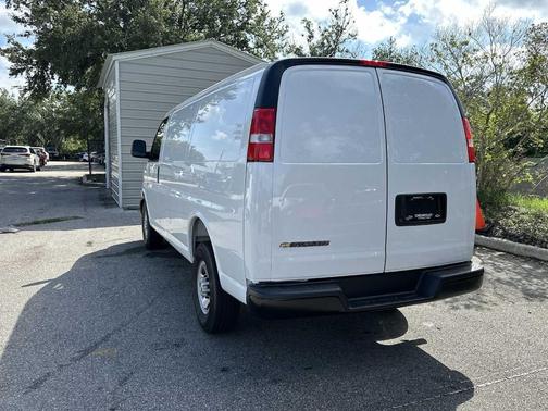 Summit White 2026 Chevrolet Express 2500 Work Van