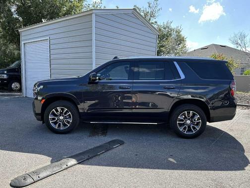 Dark Ash Metallic 2024 Chevrolet Tahoe LS