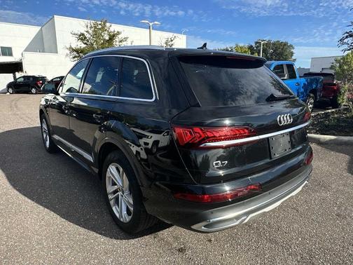 2024 Audi Q7 55 Premium Plus
