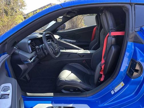 2024 Chevrolet Corvette Stingray w/1LT