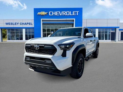 2025 Toyota Tacoma Hybrid TRD