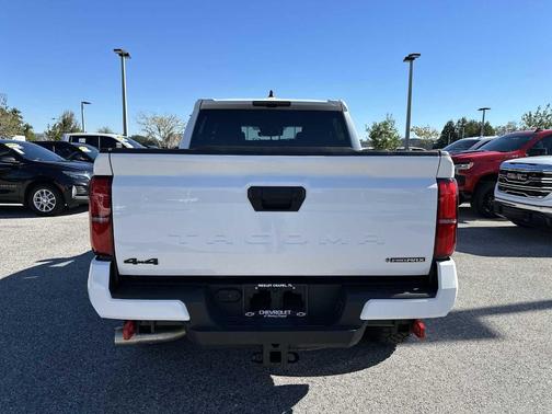 2025 Toyota Tacoma Hybrid TRD