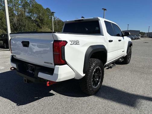 2025 Toyota Tacoma Hybrid TRD