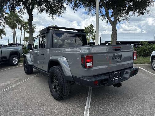 2021 Jeep Gladiator Sport