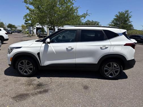 2023 Kia Seltos S