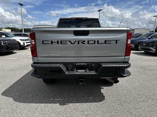 2024 Chevrolet Silverado 2500 Custom