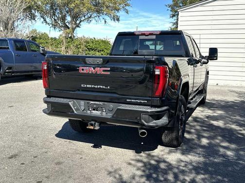 2024 GMC Sierra 2500 Denali