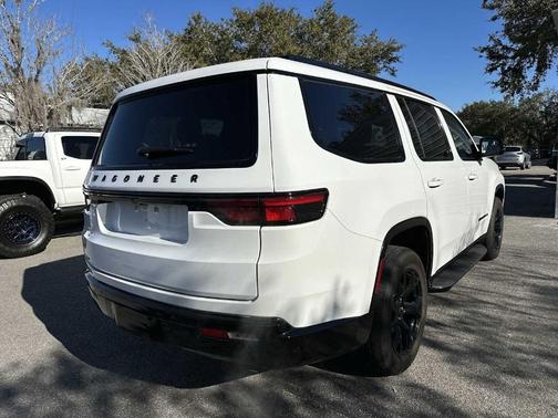 2023 Jeep Wagoneer Series II