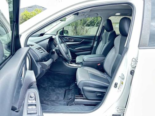 Crystal White Pearl 2022 Subaru Ascent Onyx Edition