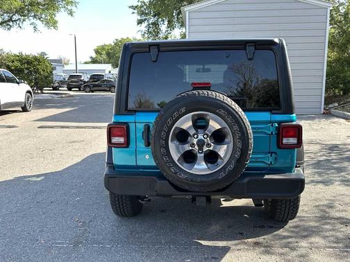 Bikini Pearlcoat 2019 Jeep Wrangler Unlimited Sport