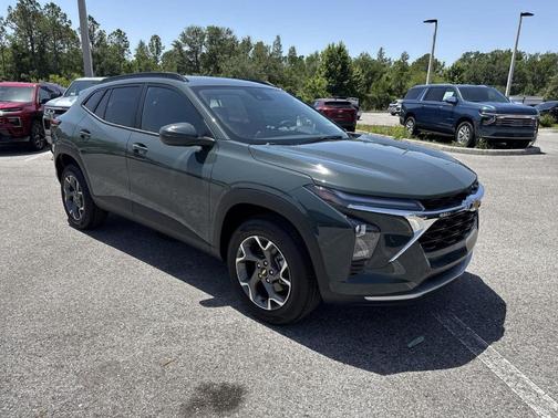 2025 Chevrolet Trax LT