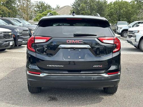 2022 GMC Terrain AT4