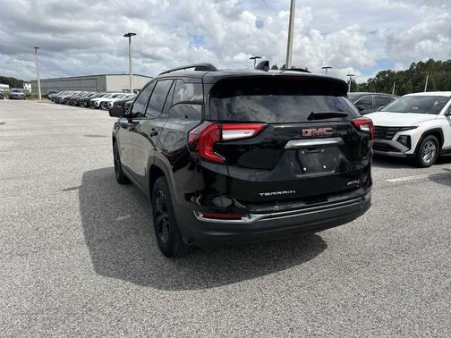 2022 GMC Terrain AT4