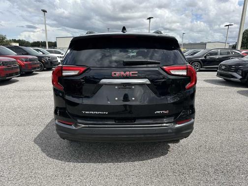 2022 GMC Terrain AT4