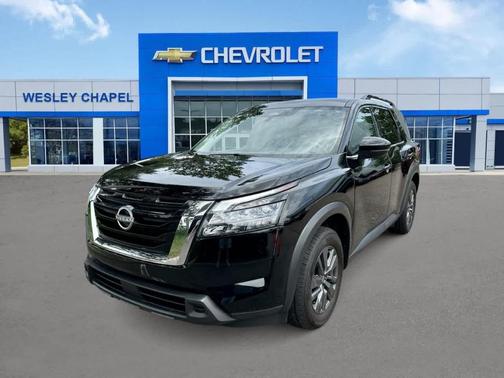 2024 Nissan Pathfinder SV
