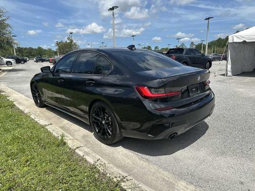 2022 BMW 330 i