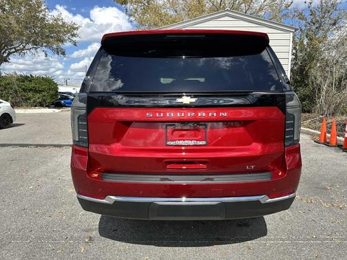 2026 Chevrolet Suburban LT