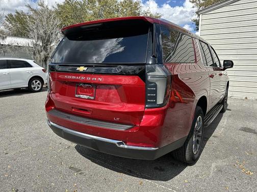2026 Chevrolet Suburban LT