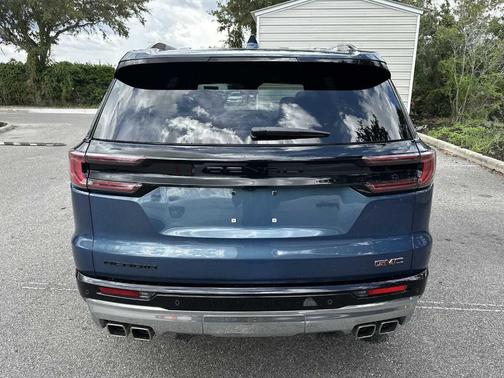 2025 GMC Acadia Denali