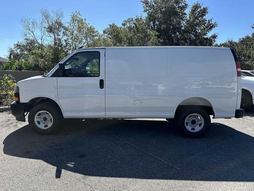 2025 Chevrolet Express 2500 Work Van