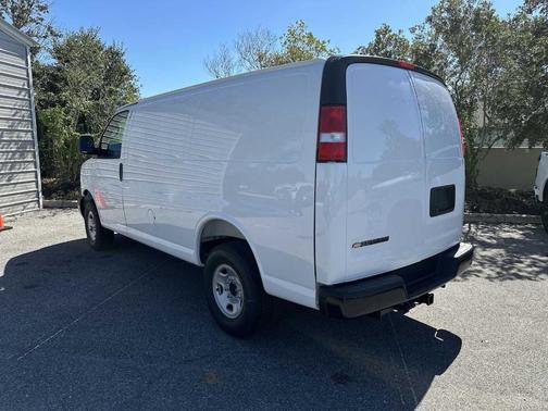 2025 Chevrolet Express 2500 Work Van