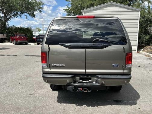 2005 Ford Excursion Limited