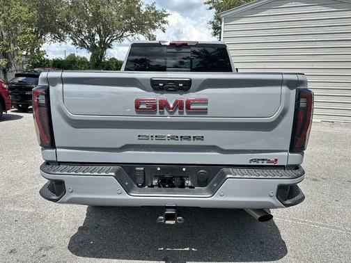 2024 GMC Sierra 2500 AT4