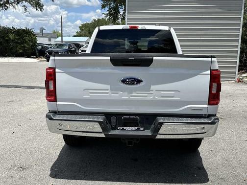 Oxford White 2022 Ford F-150 XLT