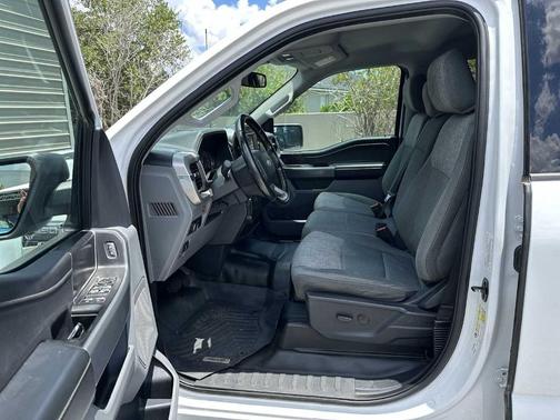 Oxford White 2022 Ford F-150 XLT