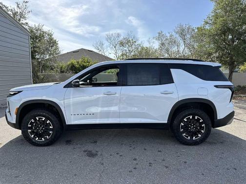 White 2026 Chevrolet Traverse Z71