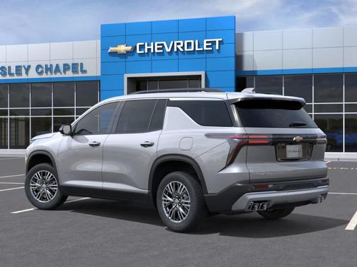 Sterling Gray Metallic 2026 Chevrolet Traverse LT