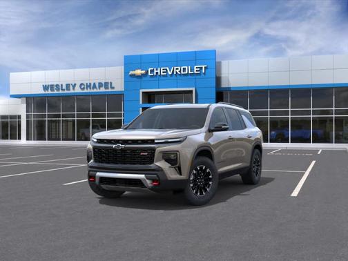 Sandstone Gray 2026 Chevrolet Traverse Z71