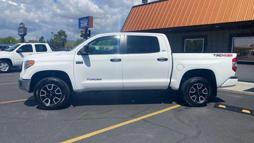 2017 Toyota Tundra SR5