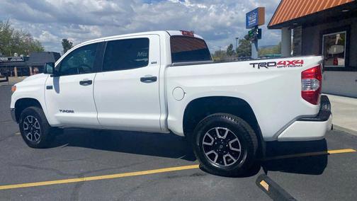2017 Toyota Tundra SR5