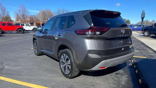 2022 Nissan Rogue SV