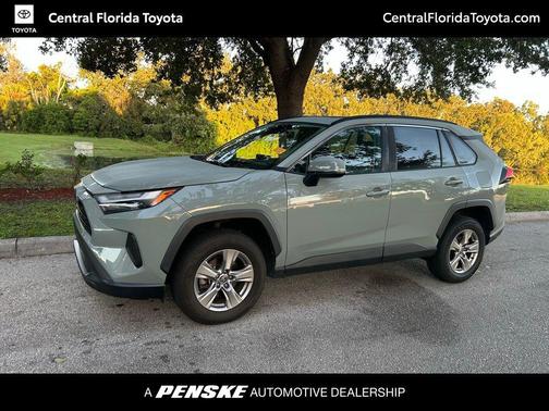 2022 Toyota RAV4 XLE